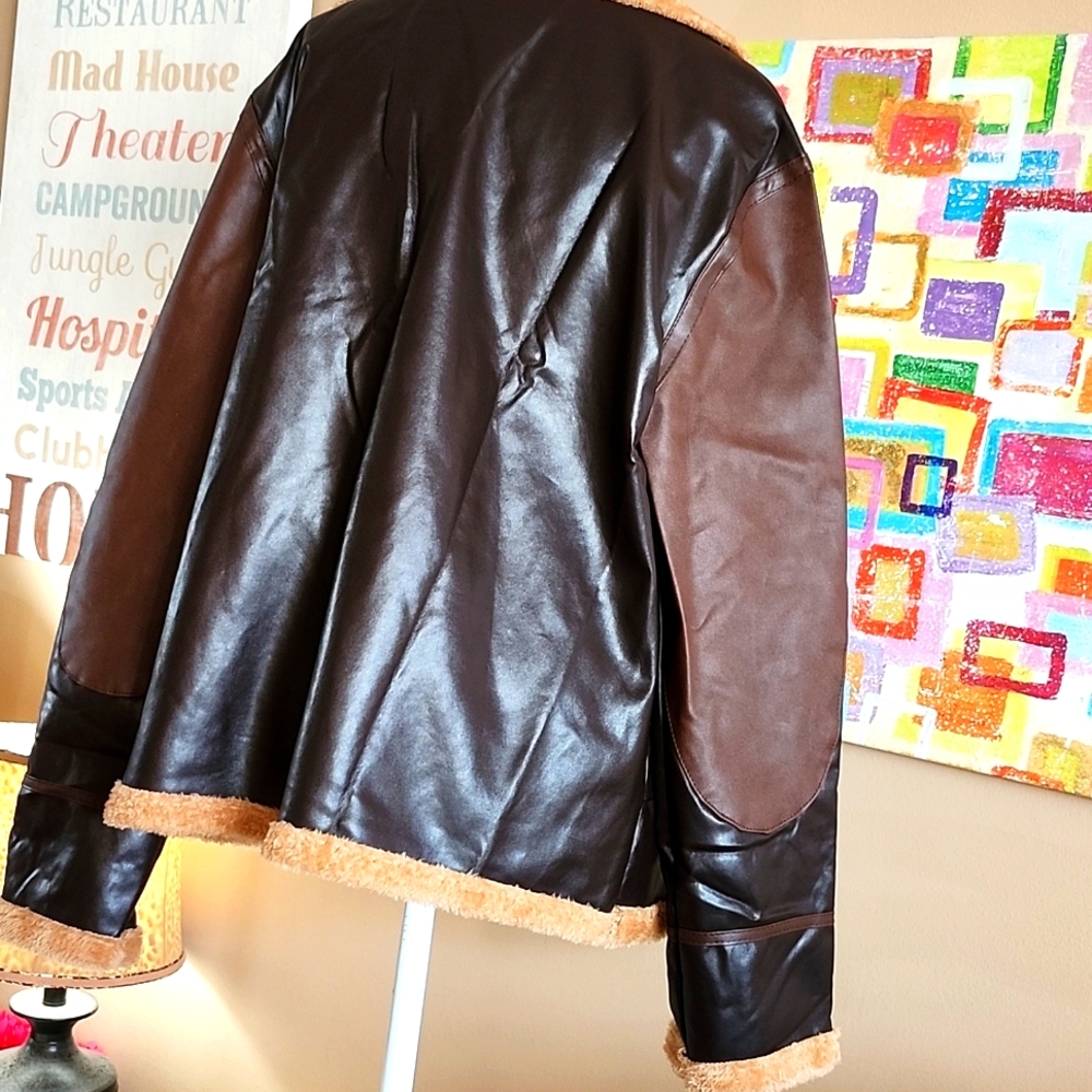 PRE-LOVED UNBRANDED FAUX LEATHER FUR LINED MEN'S JACKET-XL - Picture 2 of 8